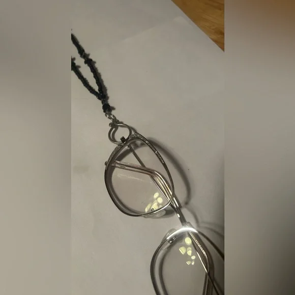 Black and Iridescent Beaded Eyeglass Holder/Lanyard Necklace (glasses not incld) - Picture 2 of 6